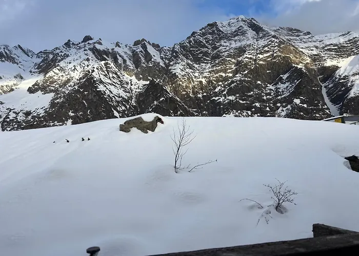 Piau-engaly Balcon Vue Sur Montagne Pied Pistes Proche Commerces