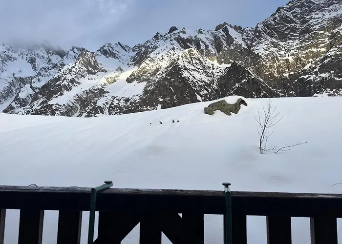 Appartement Piau-engaly Balcon Vue Sur Montagne Pied Pistes Proche Commerces